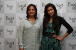 Jiah Khan at baggit new collection preview in Atria Mall, Mumbai on 26th Sept 2012 (4).JPG